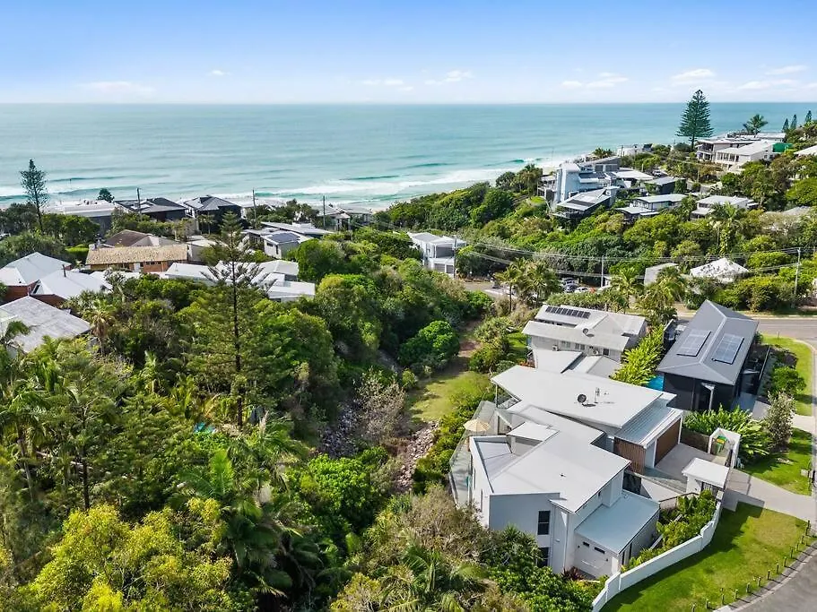 Villa Surfside - Wake To The Waves Breaking Sunshine Beach
