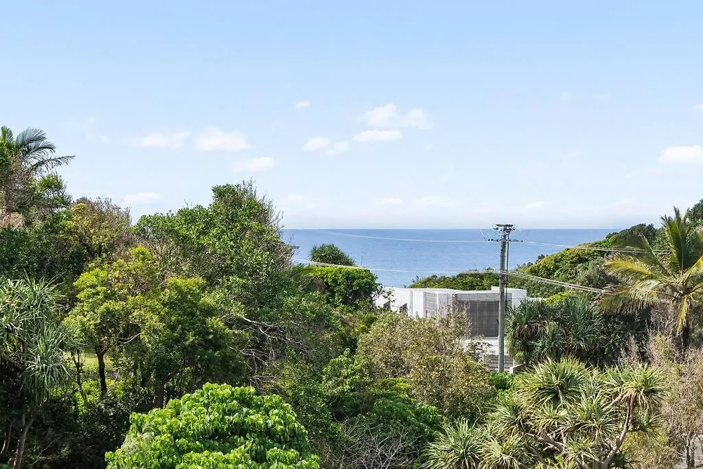 Surfside - Wake To The Waves Breaking Villa Sunshine Beach Holiday home