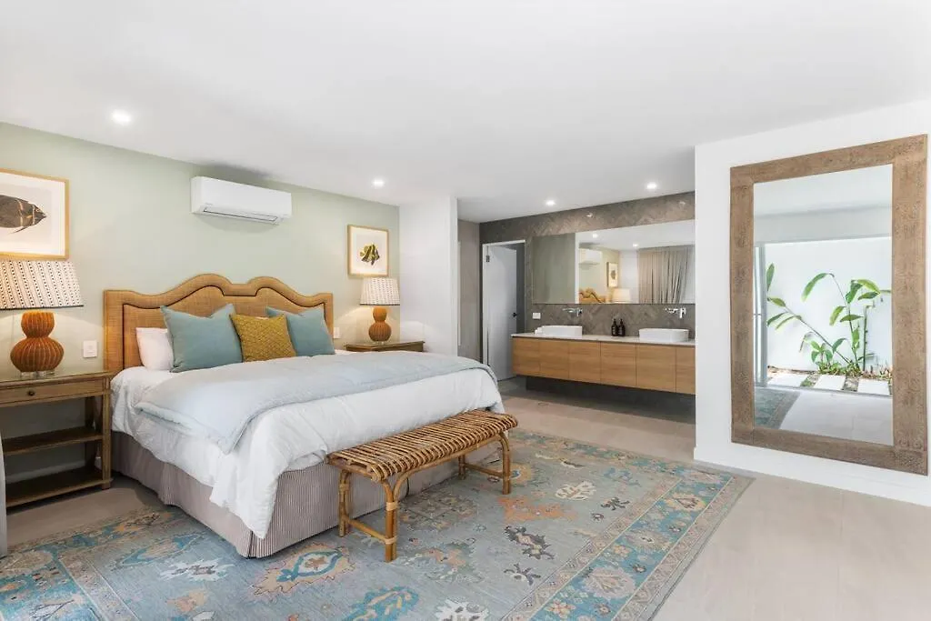Surfside - Wake To The Waves Breaking Villa Sunshine Beach
